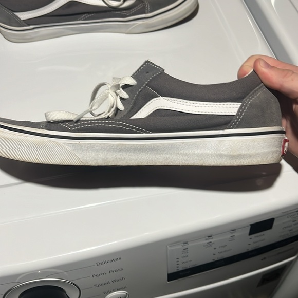 Vans - Picture 3 of 11